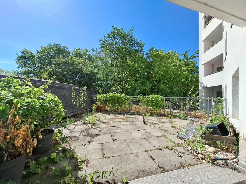 Für Mieter mit WBS-berechtigtem Einkommen - Gäste-WC, Terrasse  und zusätzlicher Essbereich — photo 1